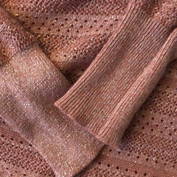 NWOT Le Chateau medium sweater - Picture 3 of 3